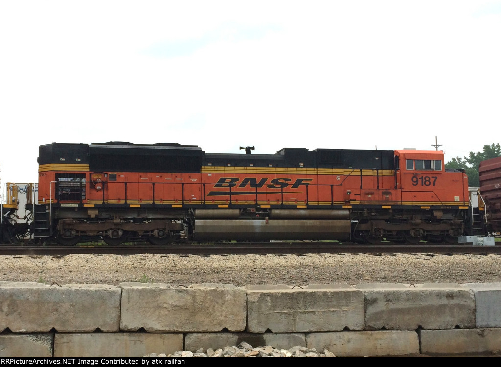 BNSF 9187